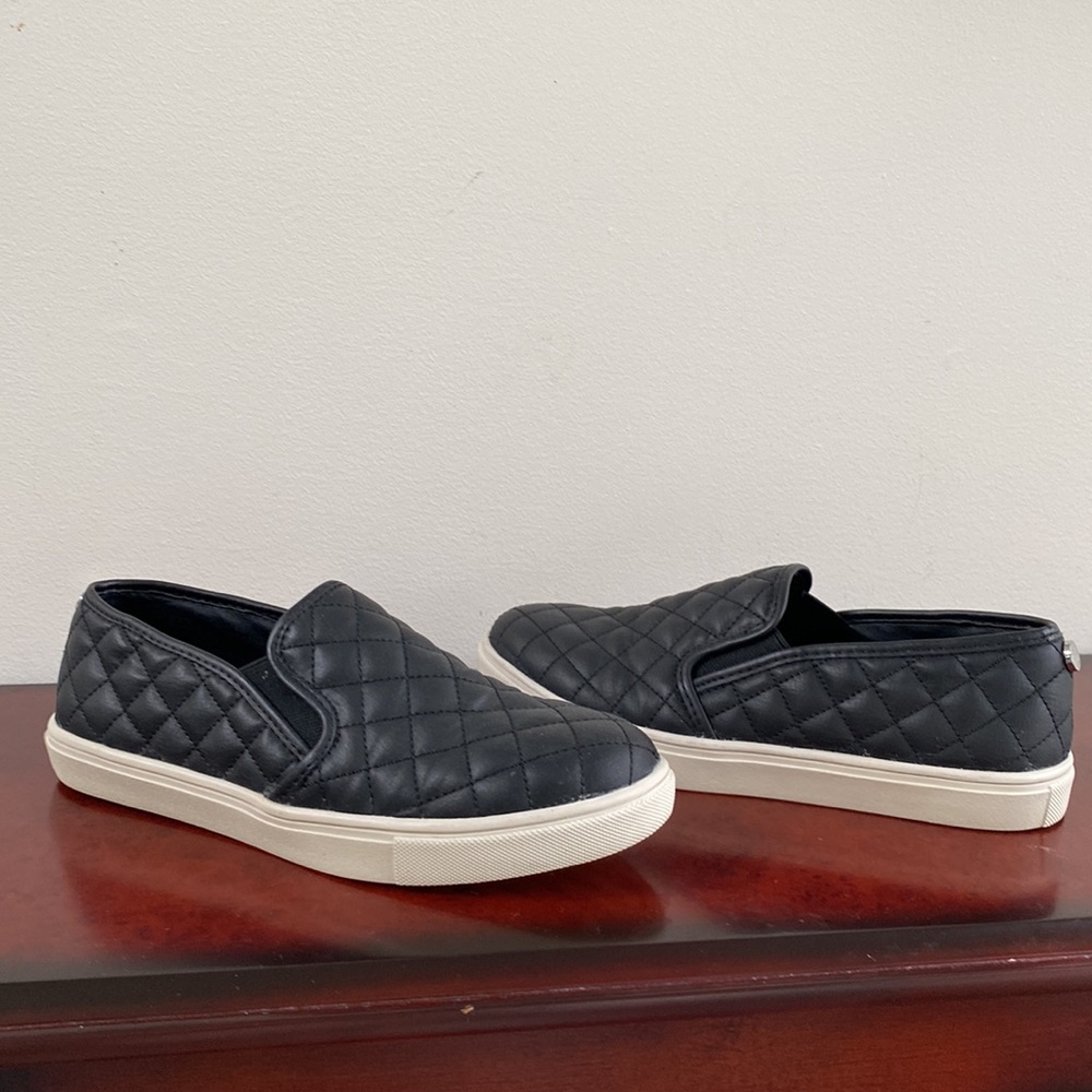 Steve Madden Ecentrcq slip on sneaker size 7B - Picture 5 of 6